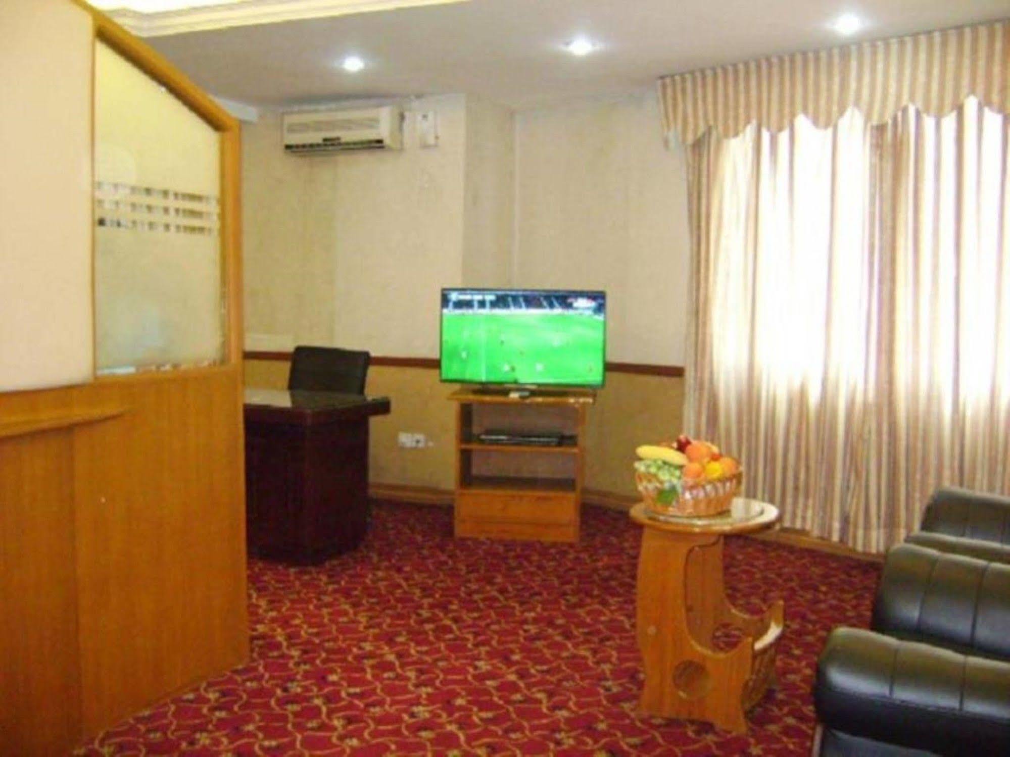 Excel Treasure Hotel Rangum Exterior foto